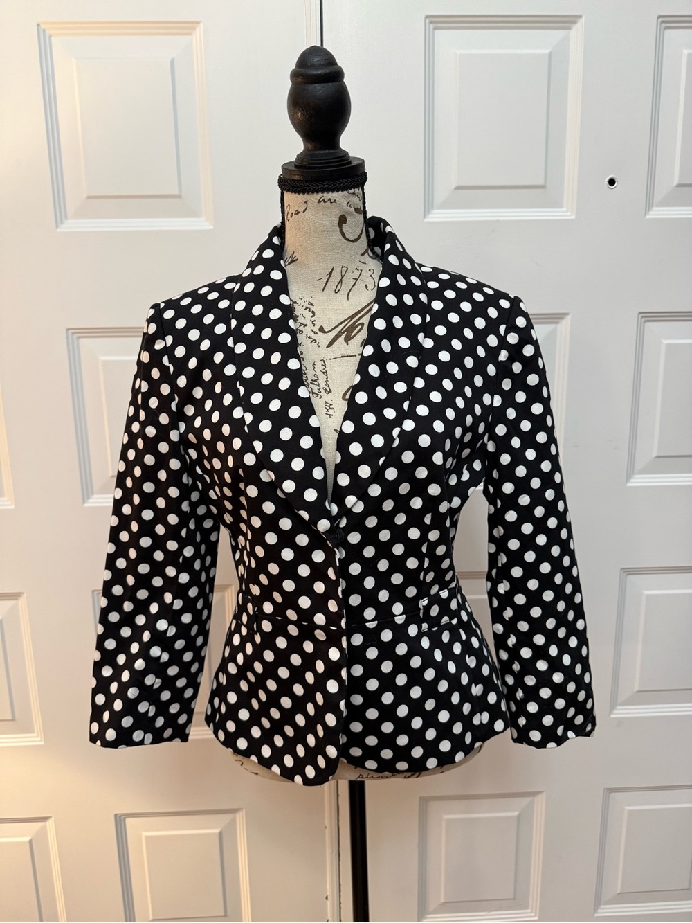 Tahari Black & White Polka Dot Tailored Blazer